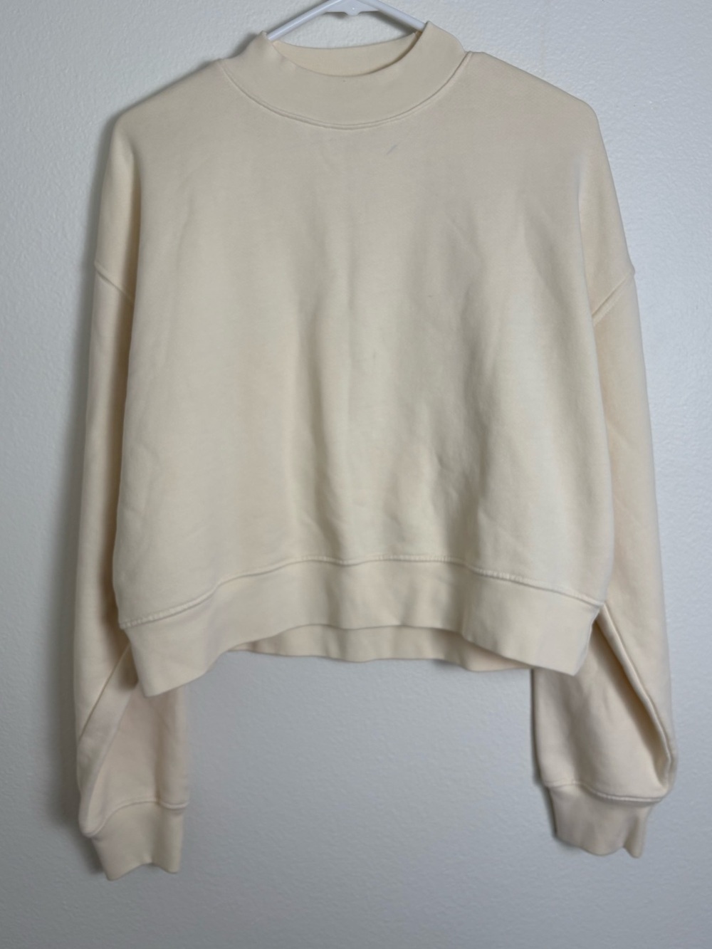 SET Active Cream Crew Neck Sweater Size Medium